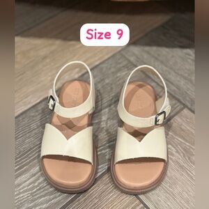 Old Navy Kids Tan Sandals
